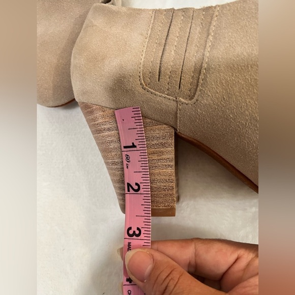 AUDREY BROOKE booties size 71/2M  cream - Picture 8 of 17